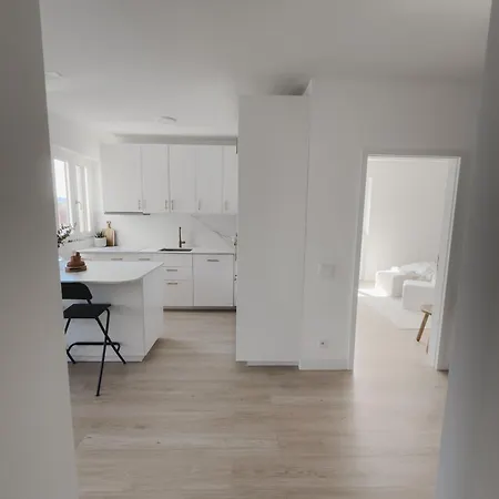 דירה Charming New 1br Oasis Near Lake *